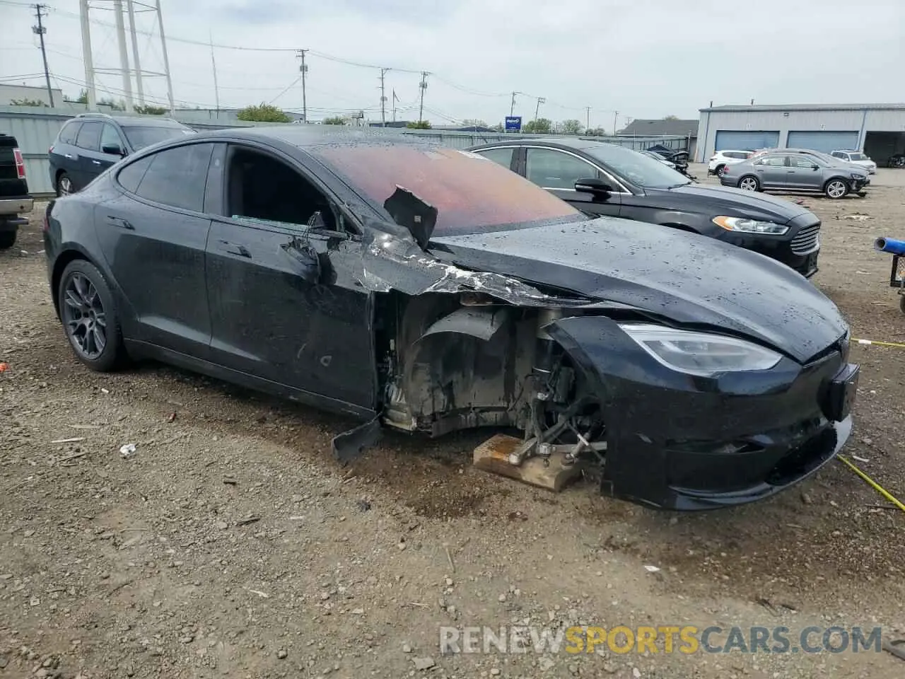 4 fotografías del automóvil dañado 5YJSA1E6XMF456295 TESLA MODEL S 2021