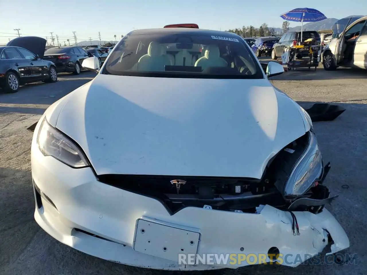 5 fotografías del automóvil dañado 5YJSA1E50NF467489 TESLA MODEL S 2022