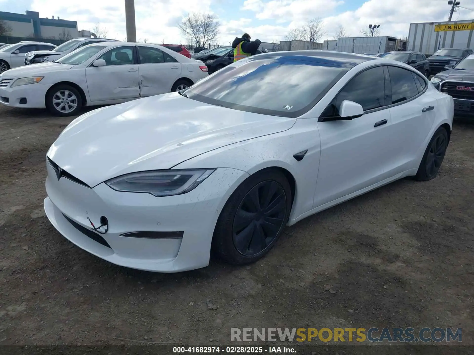 2 fotografías del automóvil dañado 5YJSA1E50NF469579 TESLA MODEL S 2022