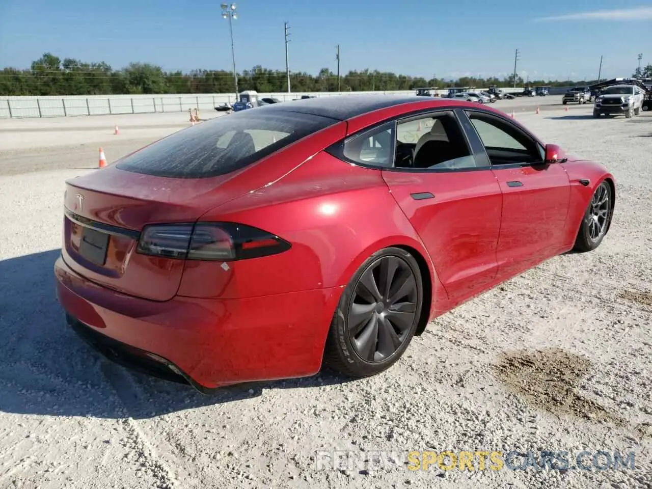 3 fotografías del automóvil dañado 5YJSA1E50NF477973 TESLA MODEL S 2022