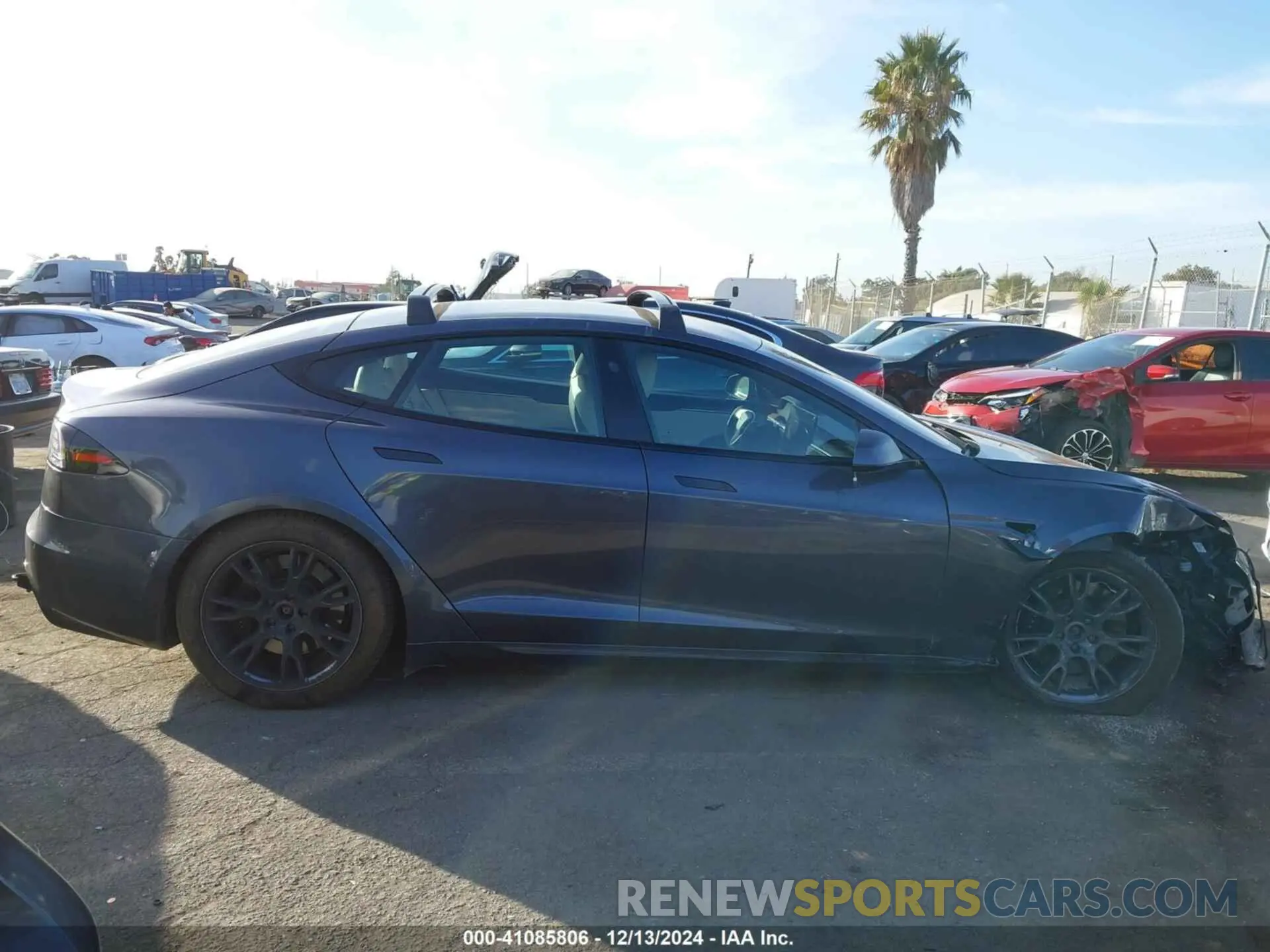 14 fotografías del automóvil dañado 5YJSA1E50NF482719 TESLA MODEL S 2022