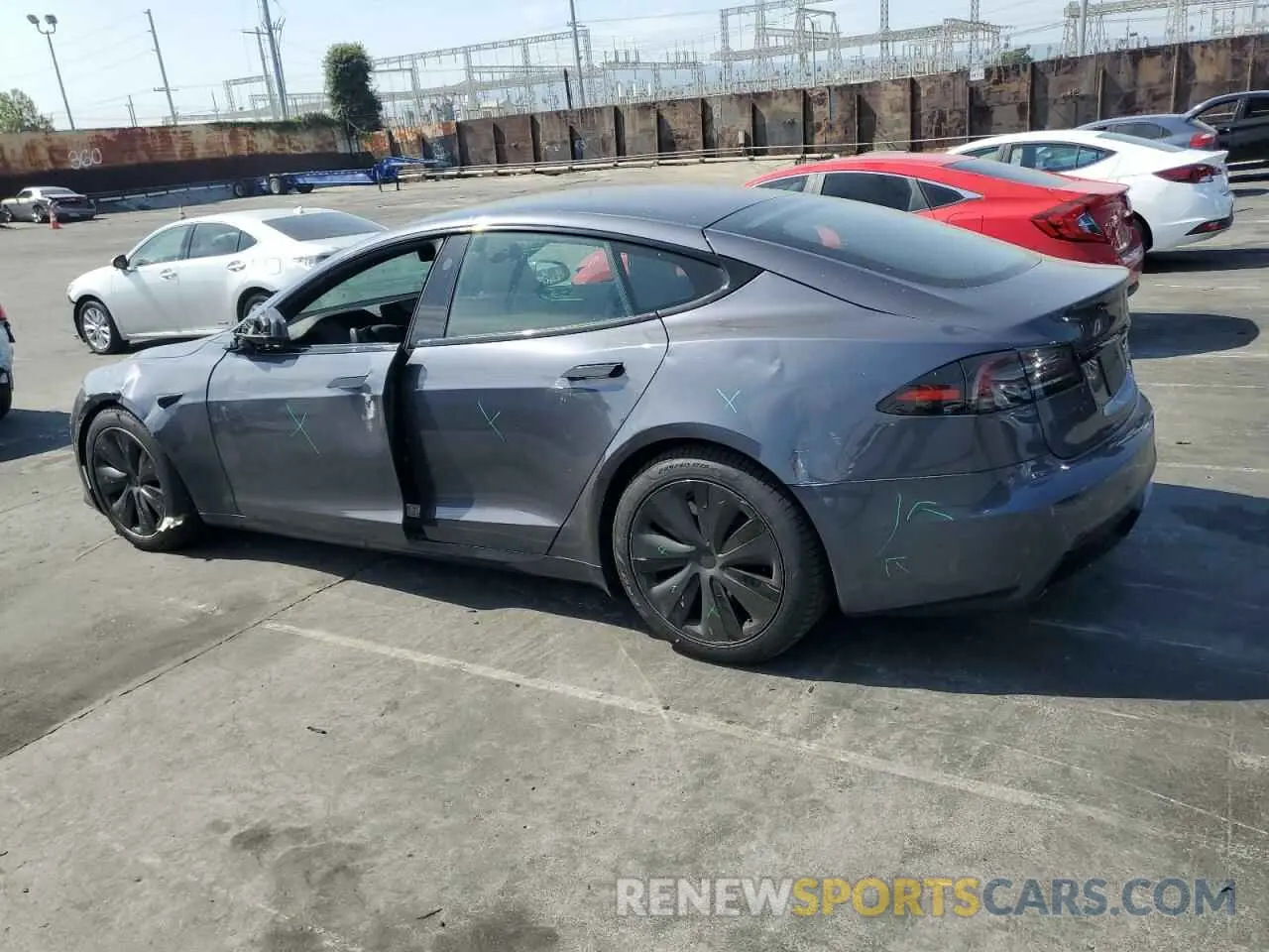 2 fotografías del automóvil dañado 5YJSA1E50NF490092 TESLA MODEL S 2022