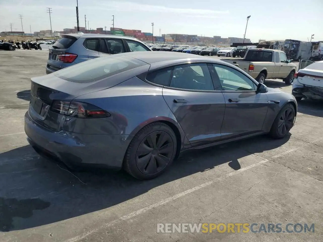3 fotografías del automóvil dañado 5YJSA1E50NF490092 TESLA MODEL S 2022