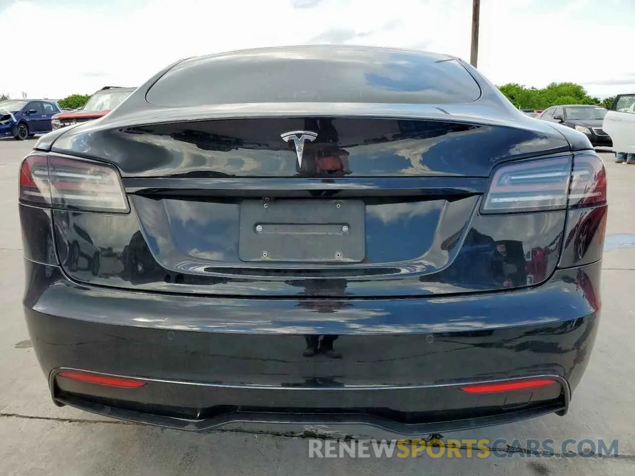 6 fotografías del automóvil dañado 5YJSA1E50NF492117 TESLA MODEL S 2022
