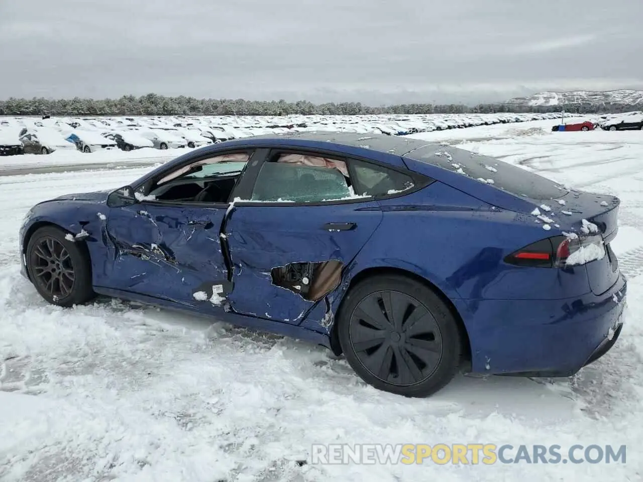 2 fotografías del automóvil dañado 5YJSA1E50NF493767 TESLA MODEL S 2022