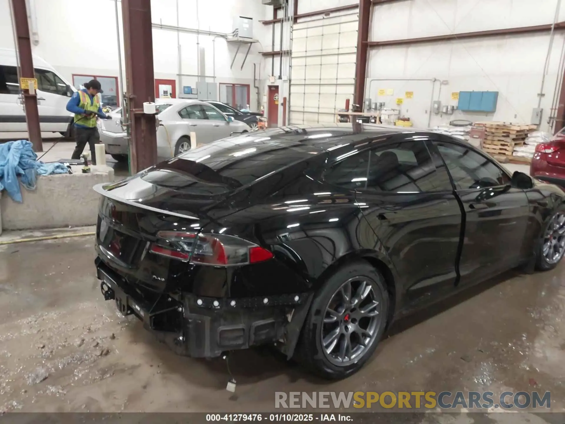 4 fotografías del automóvil dañado 5YJSA1E51NF460521 TESLA MODEL S 2022