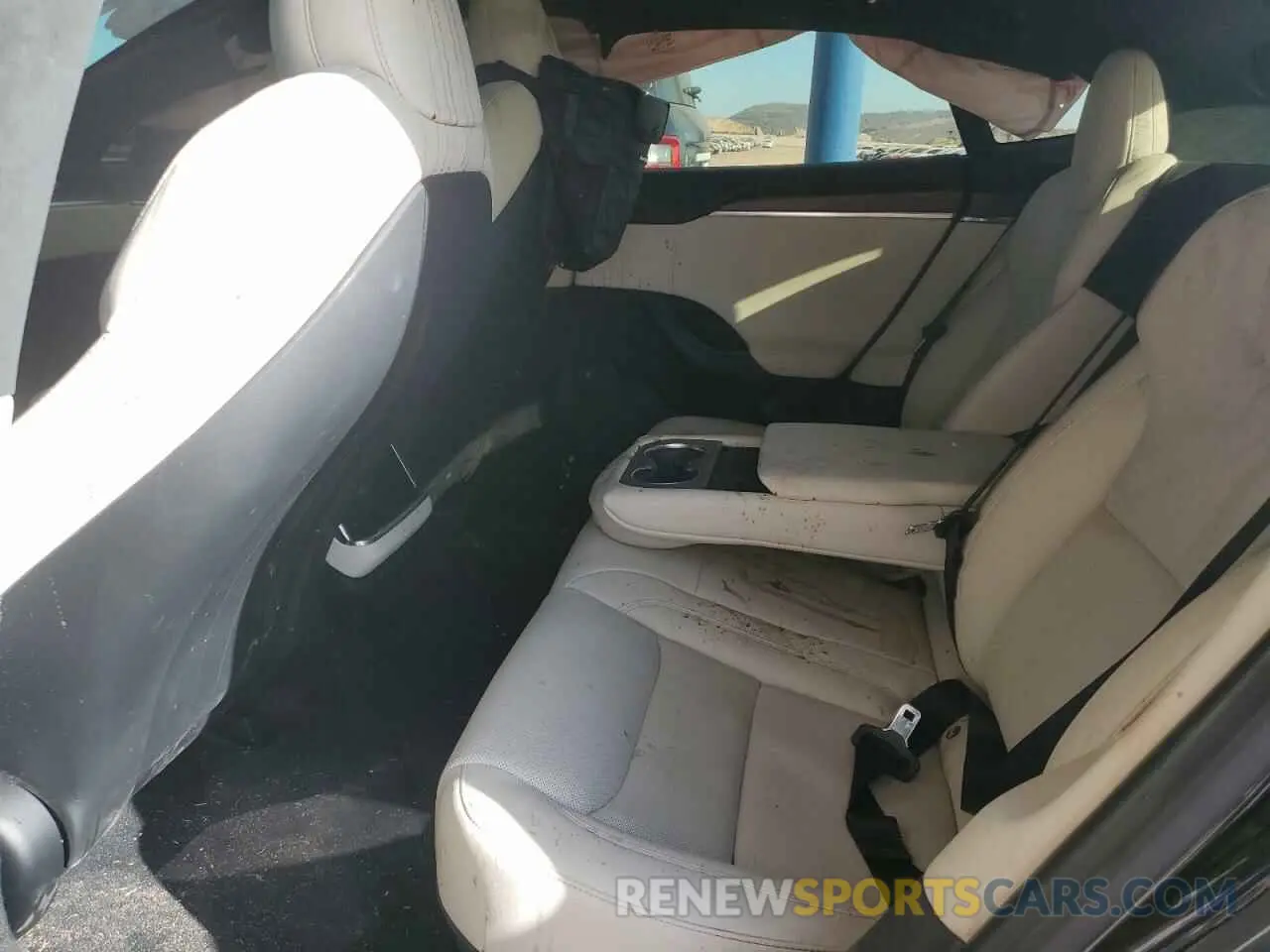 11 fotografías del automóvil dañado 5YJSA1E51NF474743 TESLA MODEL S 2022
