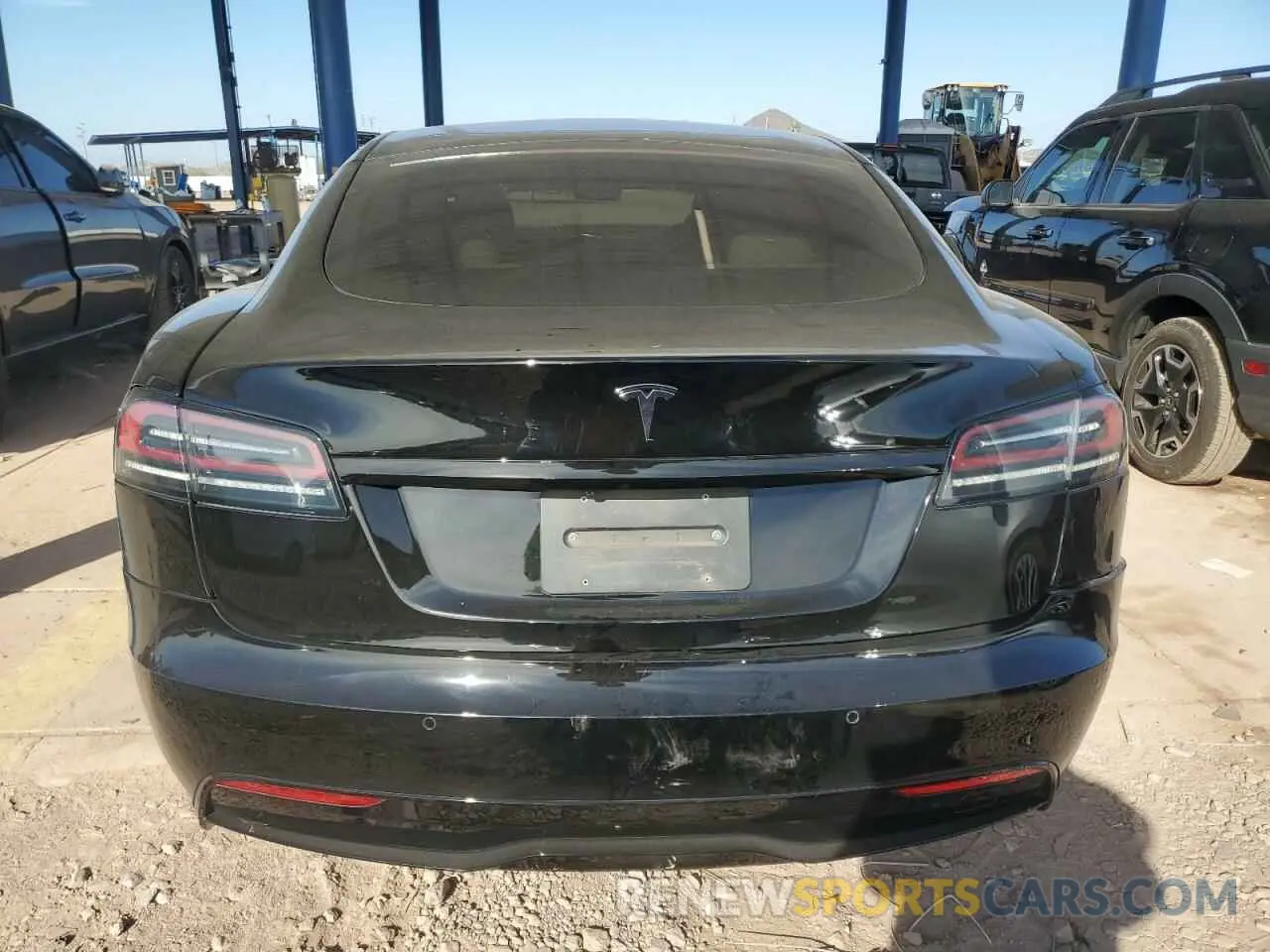 6 fotografías del automóvil dañado 5YJSA1E51NF474743 TESLA MODEL S 2022