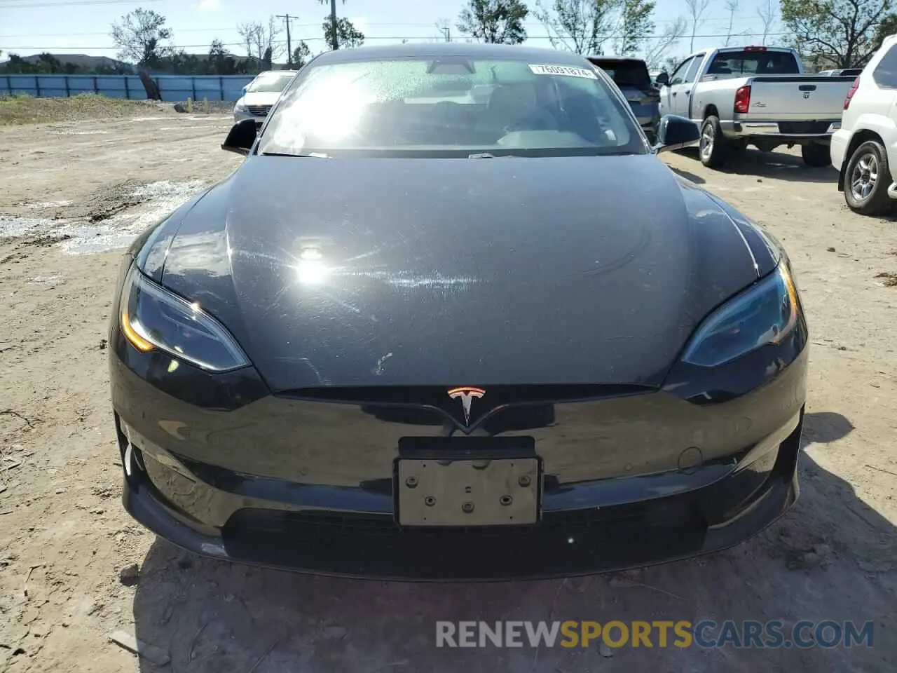 5 fotografías del automóvil dañado 5YJSA1E51NF487329 TESLA MODEL S 2022