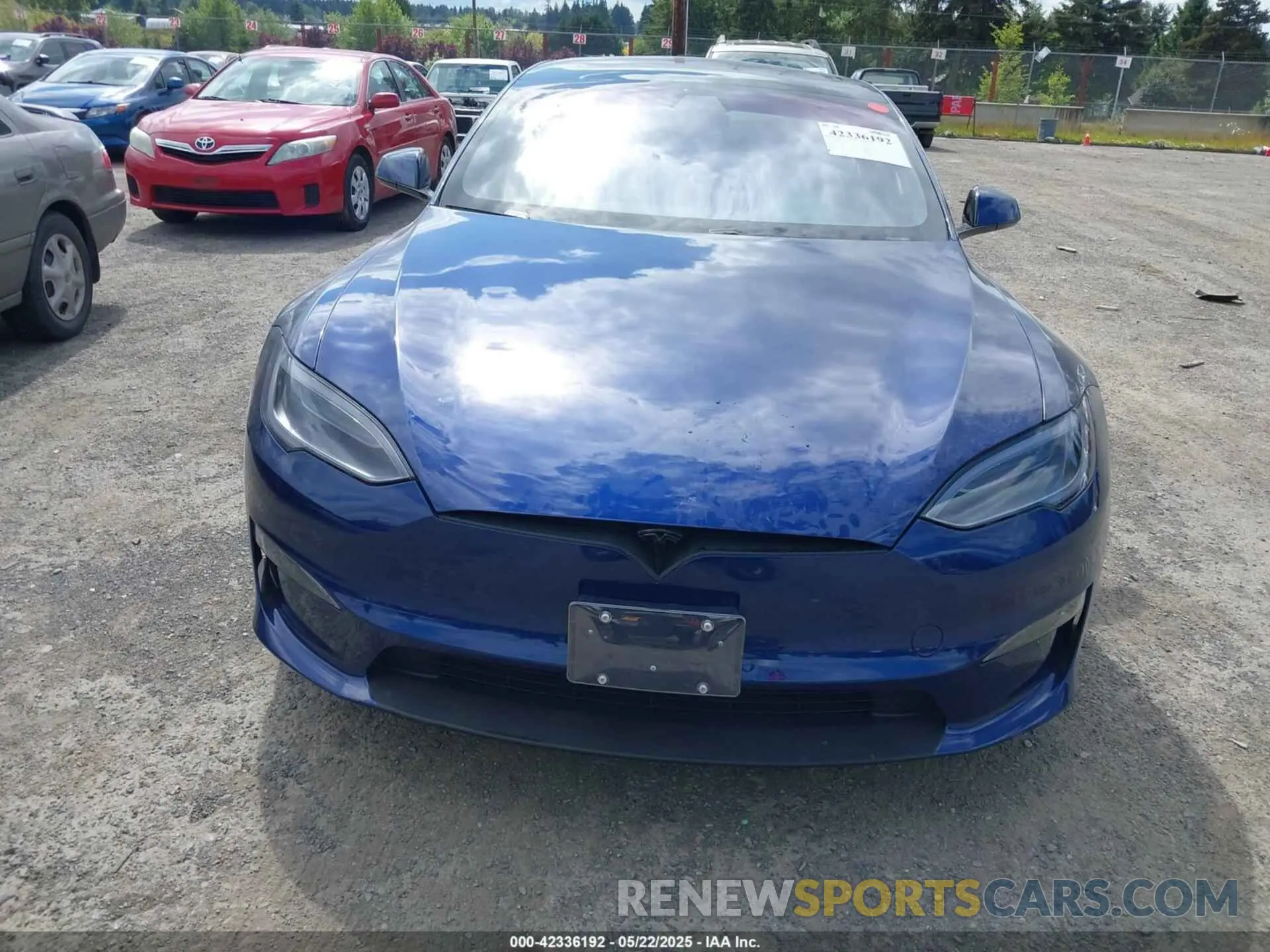13 fotografías del automóvil dañado 5YJSA1E52NF466702 TESLA MODEL S 2022