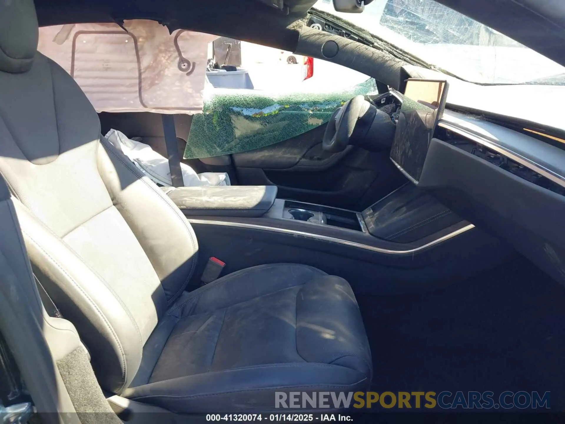 5 fotografías del automóvil dañado 5YJSA1E52NF476906 TESLA MODEL S 2022