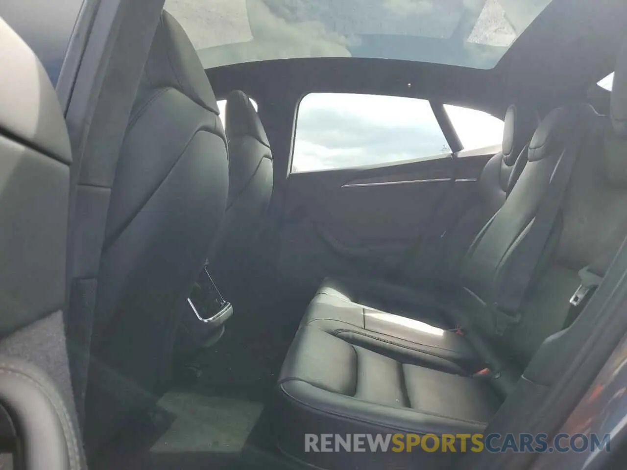 10 fotografías del automóvil dañado 5YJSA1E52NF493608 TESLA MODEL S 2022