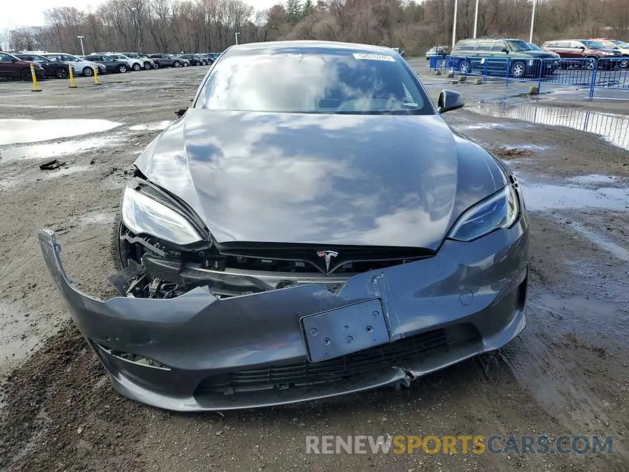 5 fotografías del automóvil dañado 5YJSA1E52NF493608 TESLA MODEL S 2022