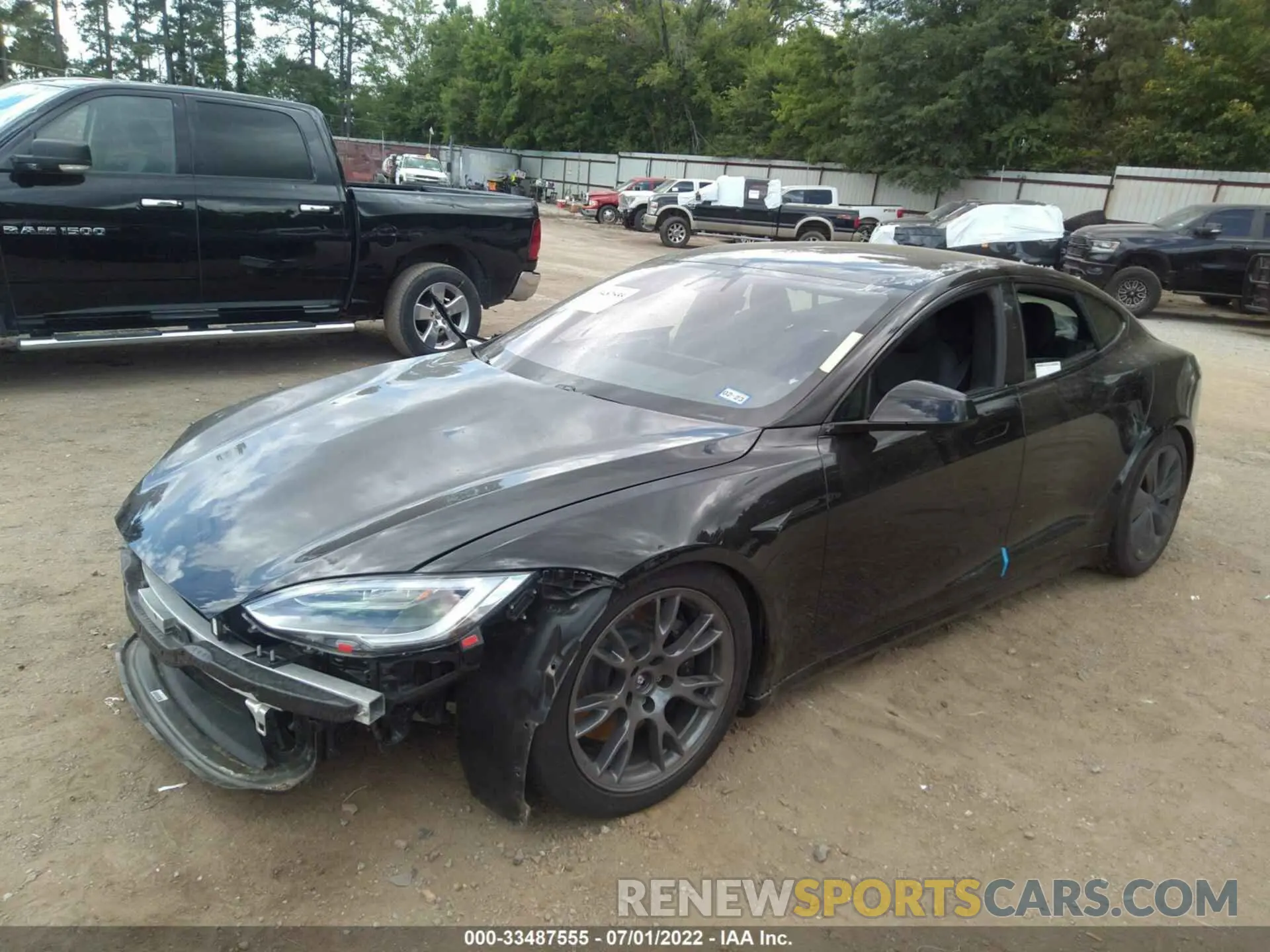 2 fotografías del automóvil dañado 5YJSA1E53NF470726 TESLA MODEL S 2022