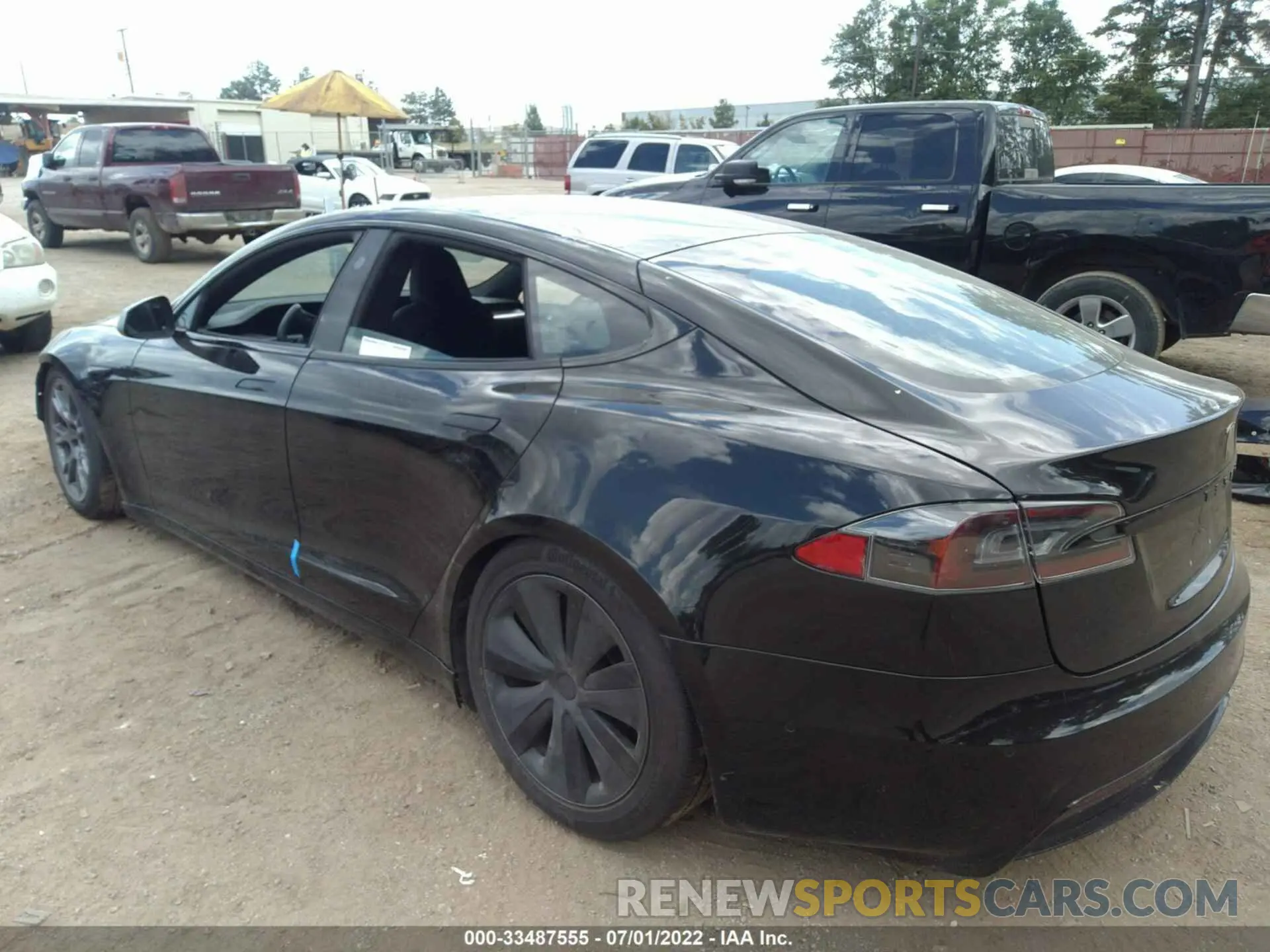 3 fotografías del automóvil dañado 5YJSA1E53NF470726 TESLA MODEL S 2022