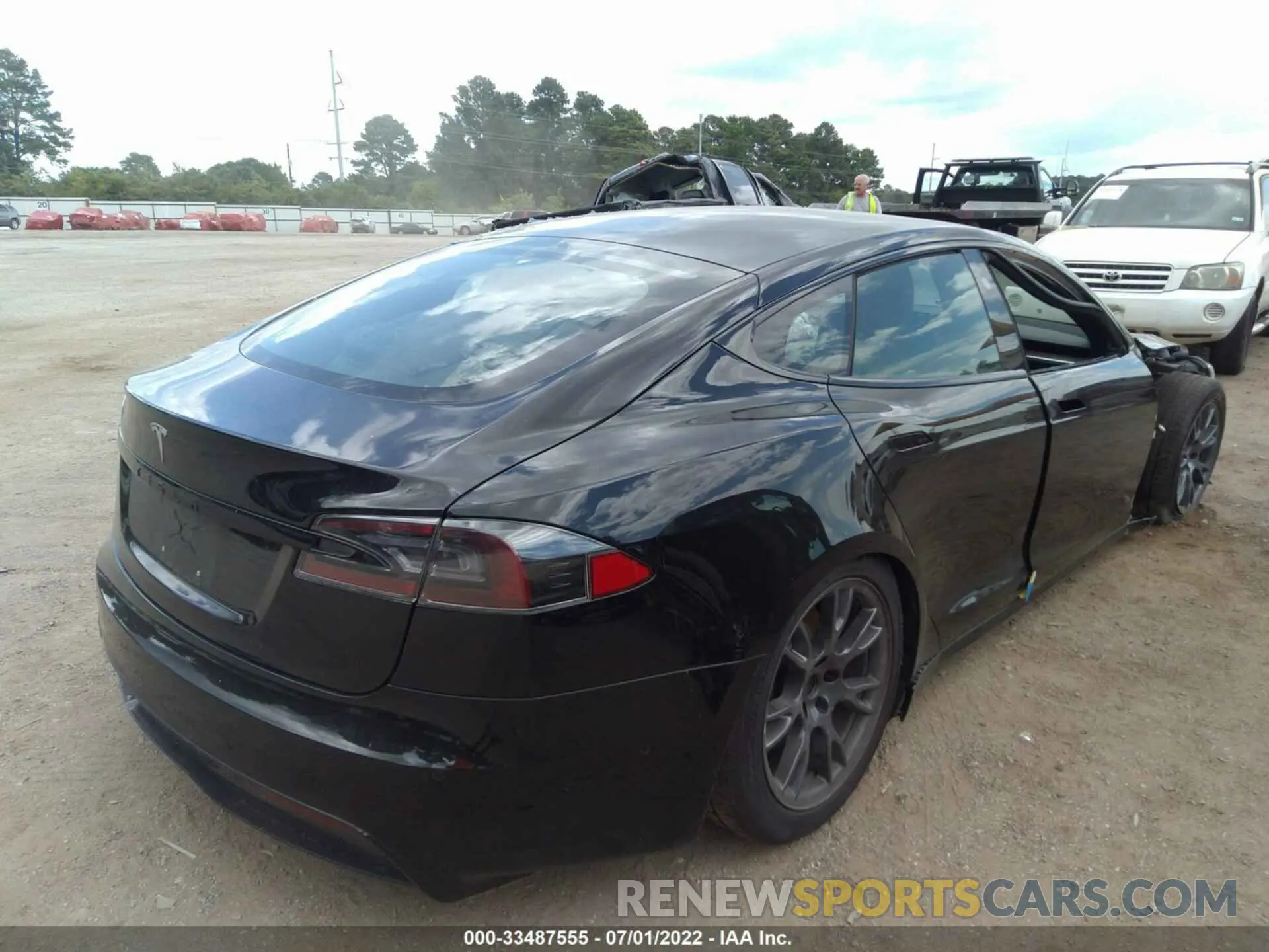 4 fotografías del automóvil dañado 5YJSA1E53NF470726 TESLA MODEL S 2022