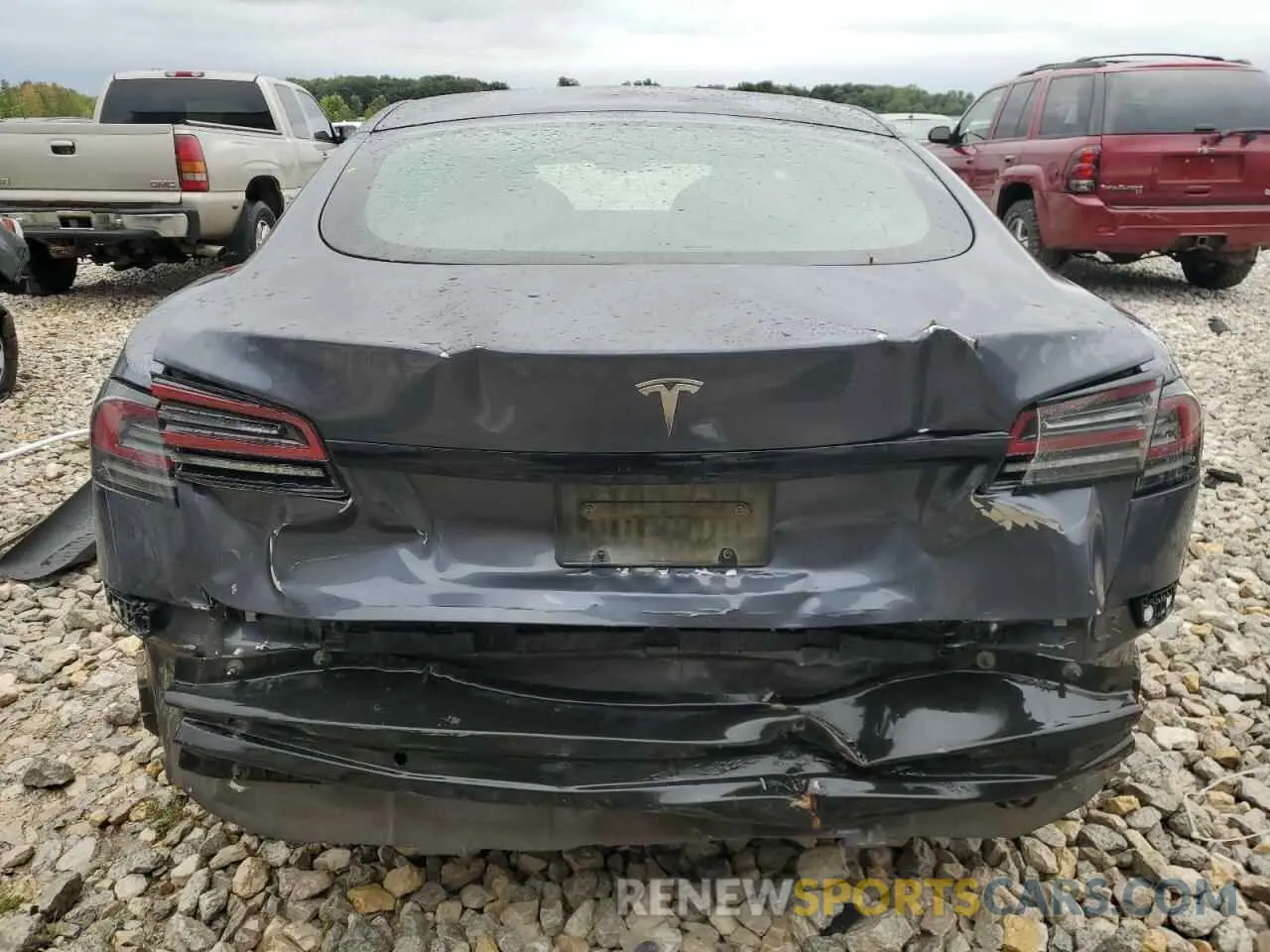 6 fotografías del automóvil dañado 5YJSA1E54NF477586 TESLA MODEL S 2022