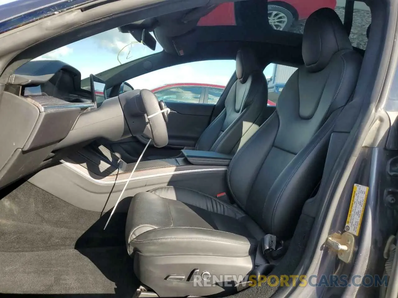 7 fotografías del automóvil dañado 5YJSA1E54NF477586 TESLA MODEL S 2022