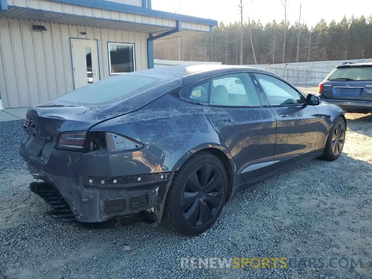 3 fotografías del automóvil dañado 5YJSA1E54NF479385 TESLA MODEL S 2022