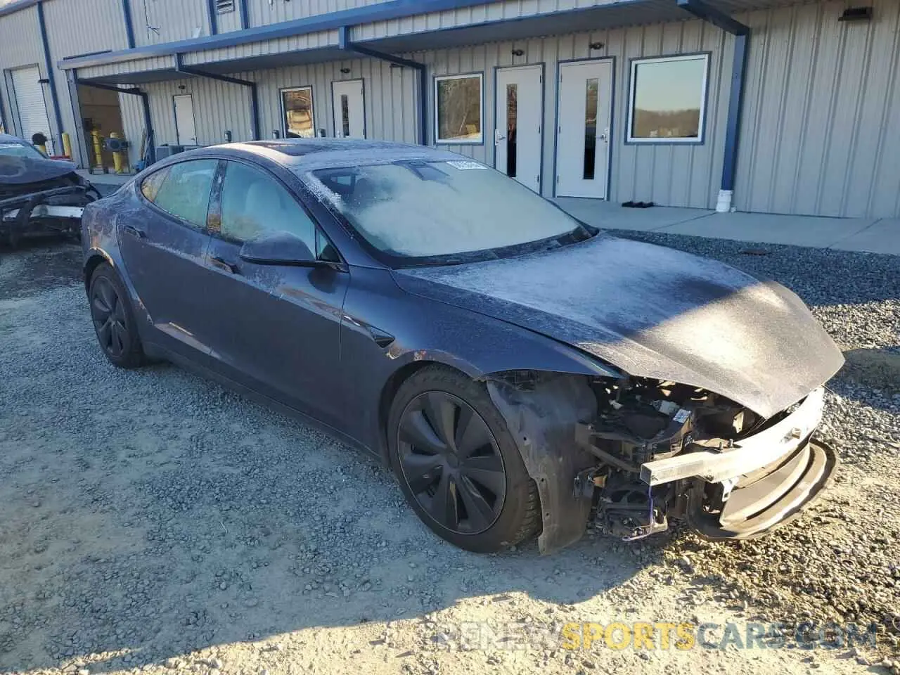 4 fotografías del automóvil dañado 5YJSA1E54NF479385 TESLA MODEL S 2022