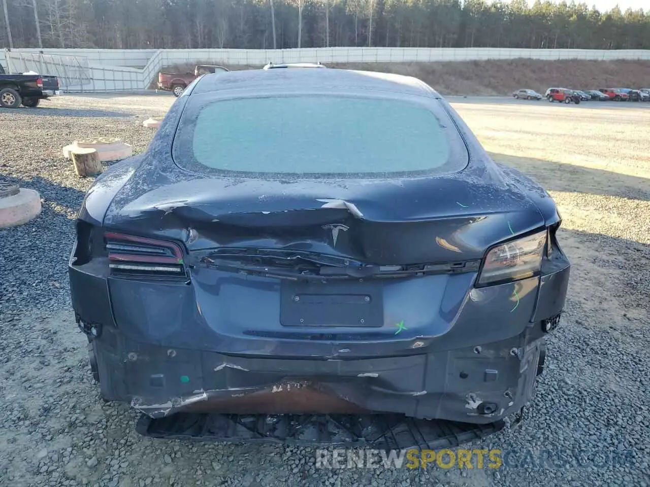 6 fotografías del automóvil dañado 5YJSA1E54NF479385 TESLA MODEL S 2022