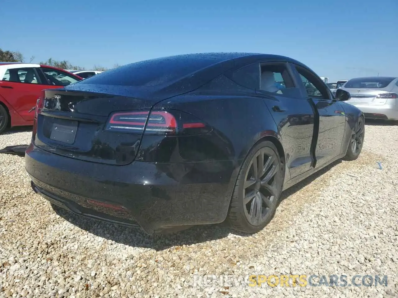 4 fotografías del automóvil dañado 5YJSA1E54NF487020 TESLA MODEL S 2022