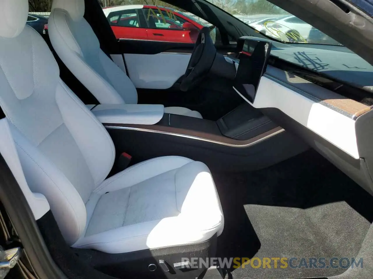 5 fotografías del automóvil dañado 5YJSA1E54NF487020 TESLA MODEL S 2022