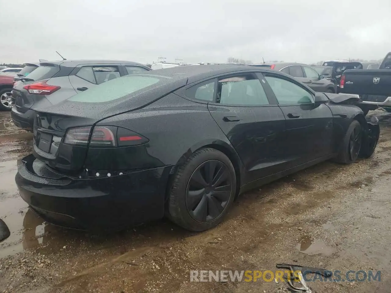 3 fotografías del automóvil dañado 5YJSA1E54NF488362 TESLA MODEL S 2022