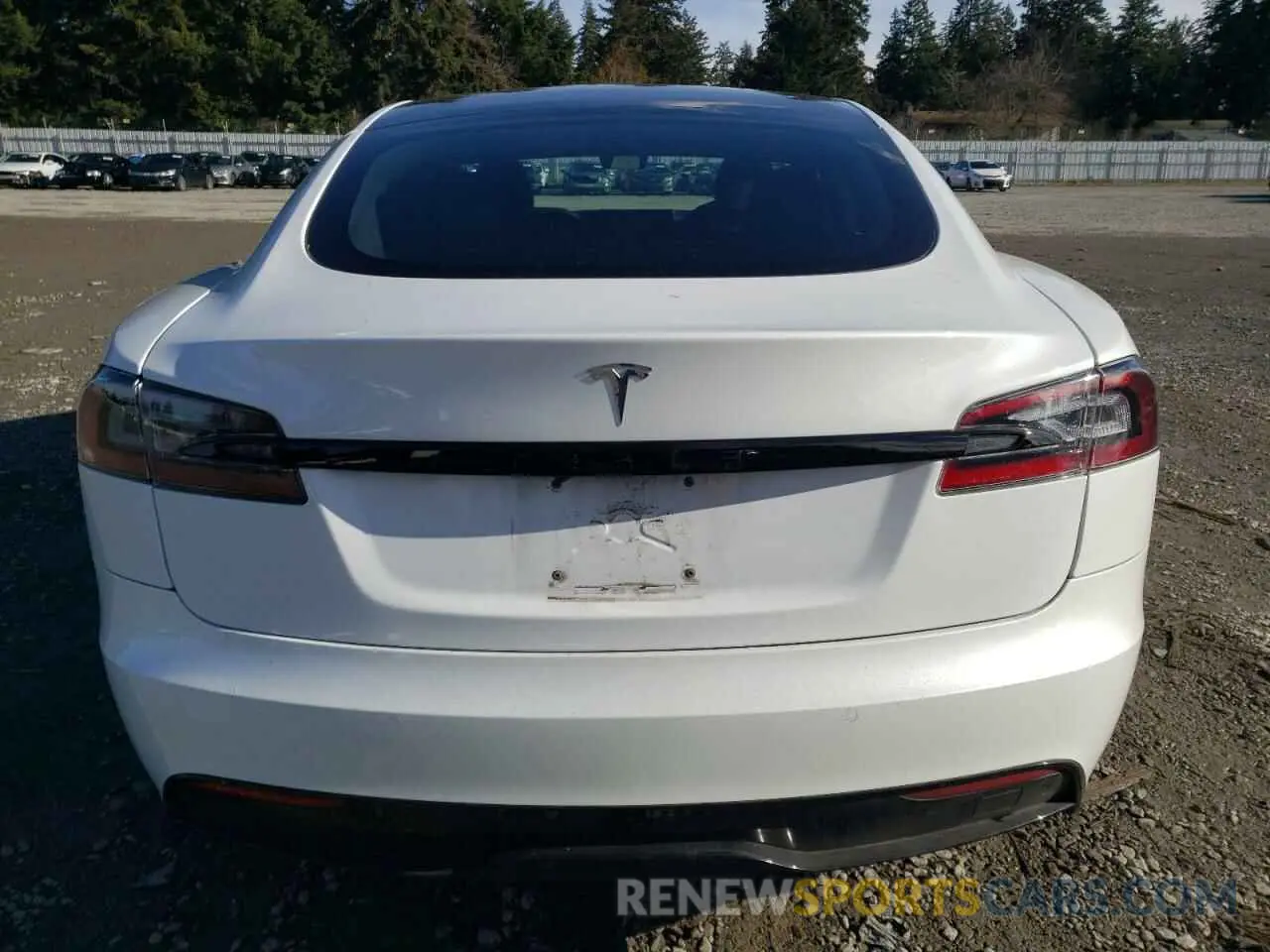 6 fotografías del automóvil dañado 5YJSA1E55NF470534 TESLA MODEL S 2022