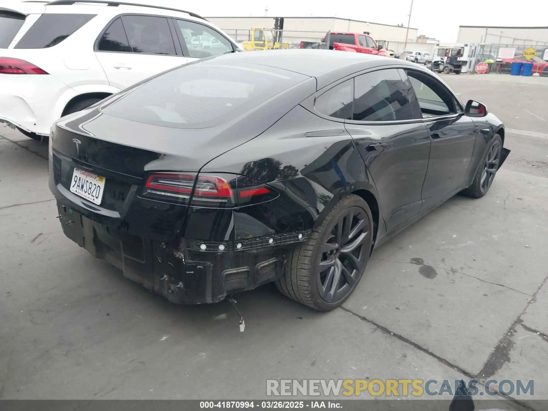 4 fotografías del automóvil dañado 5YJSA1E55NF474342 TESLA MODEL S 2022