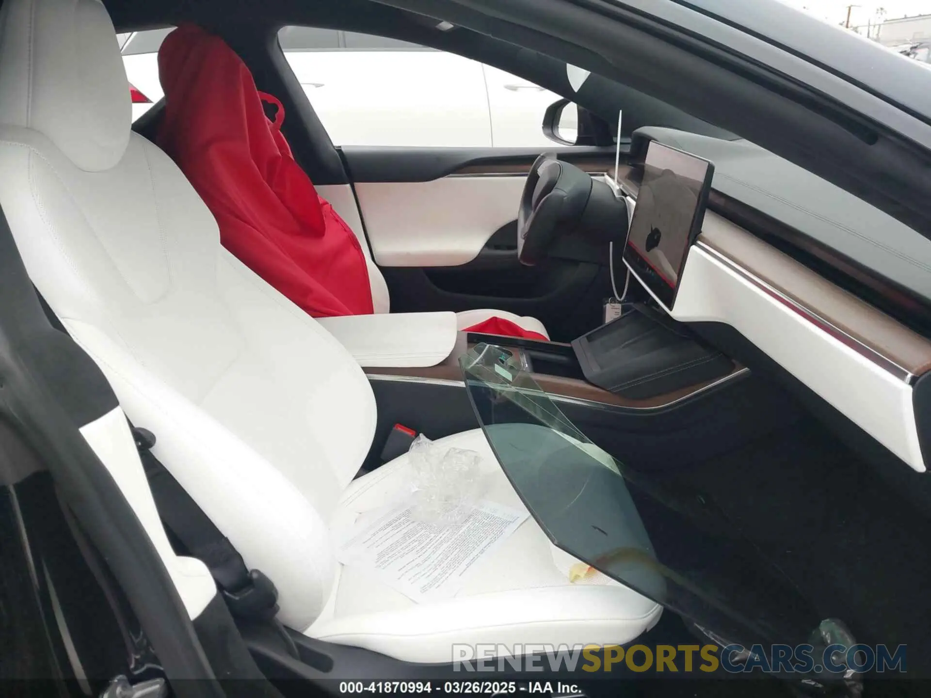 5 fotografías del automóvil dañado 5YJSA1E55NF474342 TESLA MODEL S 2022