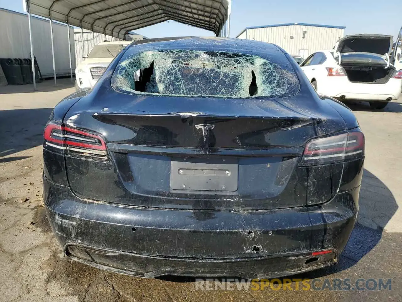 6 fotografías del automóvil dañado 5YJSA1E55NF480206 TESLA MODEL S 2022