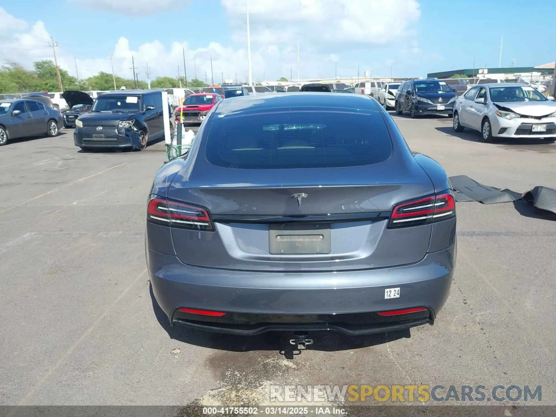 17 fotografías del automóvil dañado 5YJSA1E55NF483364 TESLA MODEL S 2022