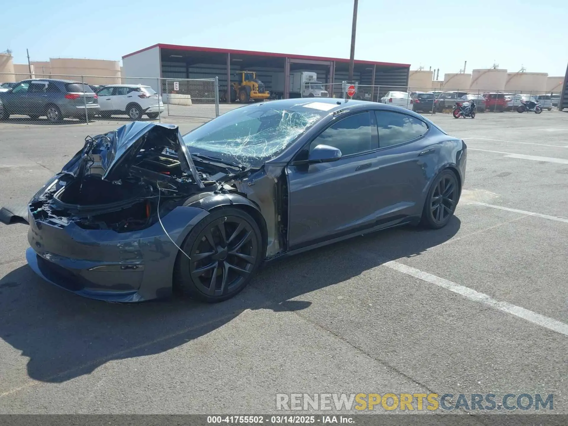 2 fotografías del automóvil dañado 5YJSA1E55NF483364 TESLA MODEL S 2022