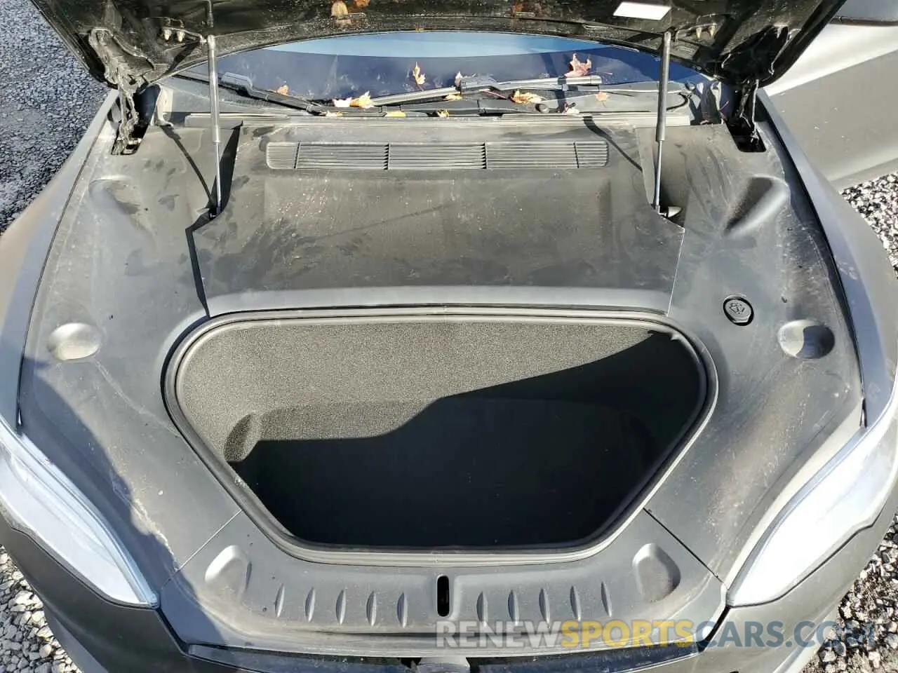 11 fotografías del automóvil dañado 5YJSA1E56NF462815 TESLA MODEL S 2022