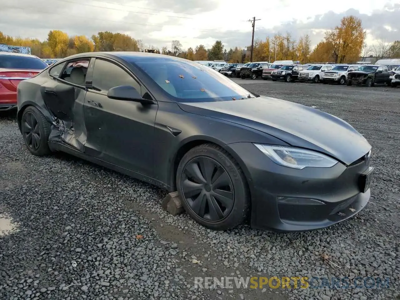 4 fotografías del automóvil dañado 5YJSA1E56NF462815 TESLA MODEL S 2022