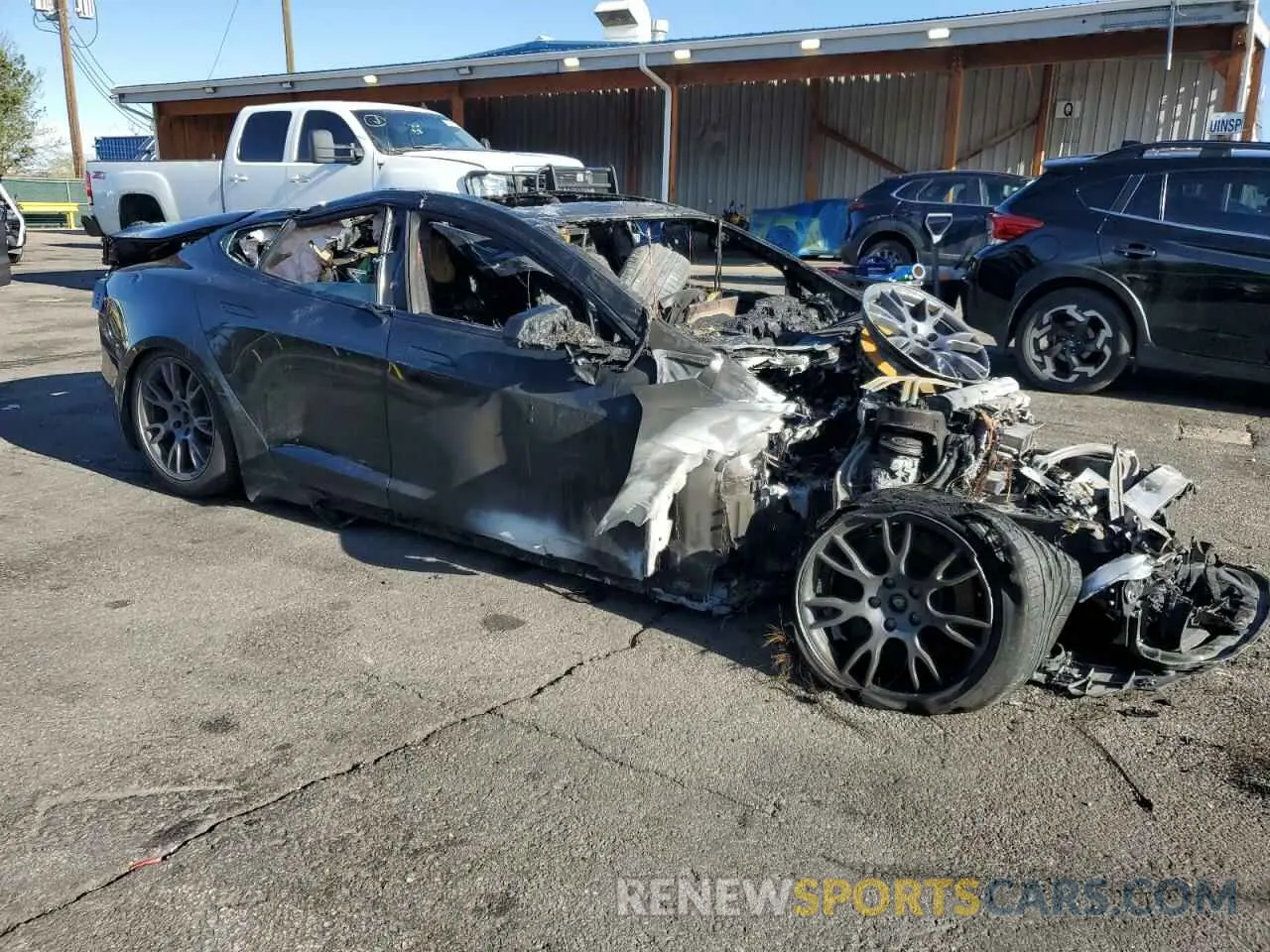 4 fotografías del automóvil dañado 5YJSA1E56NF464984 TESLA MODEL S 2022