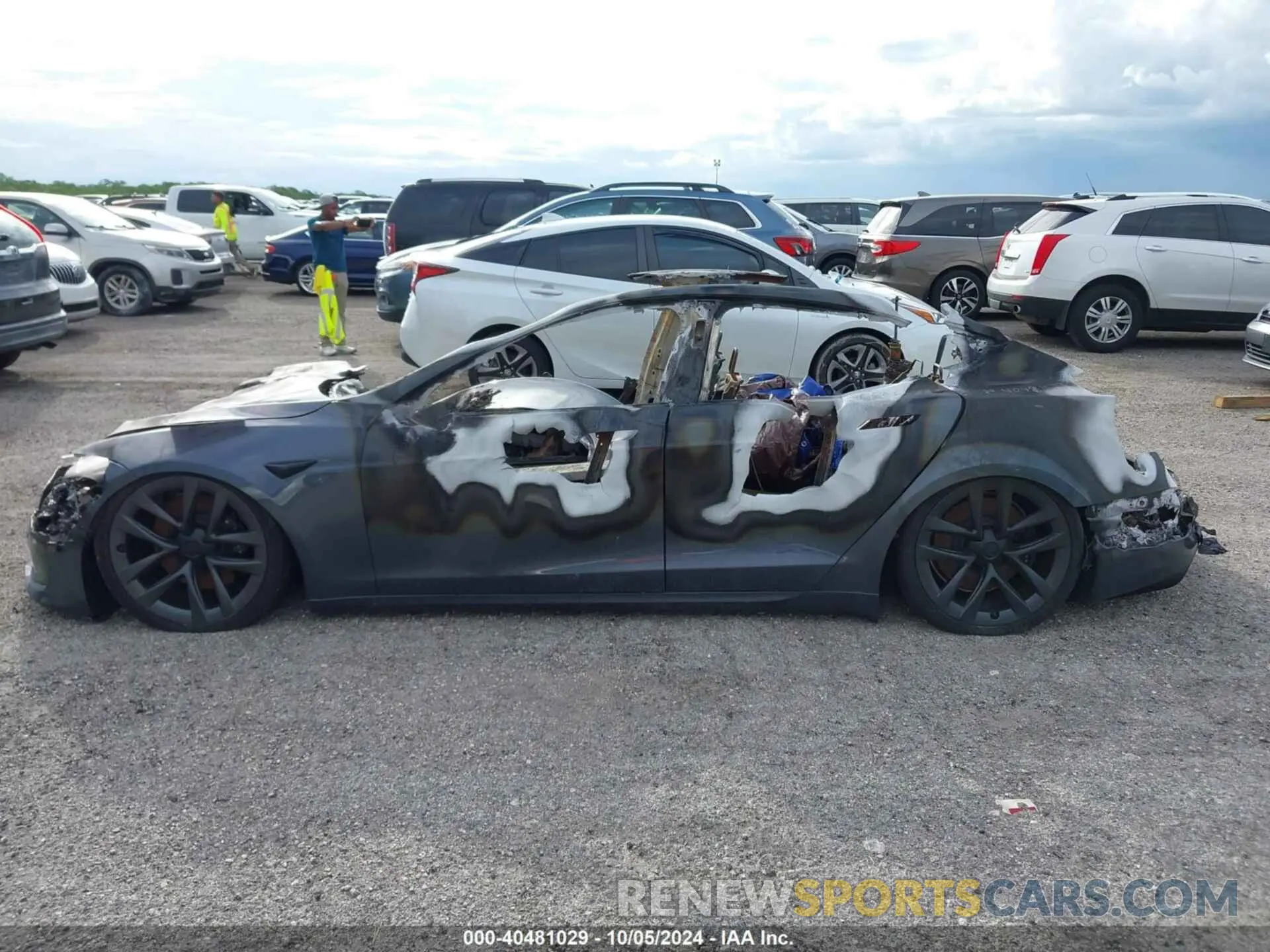 13 fotografías del automóvil dañado 5YJSA1E56NF476195 TESLA MODEL S 2022