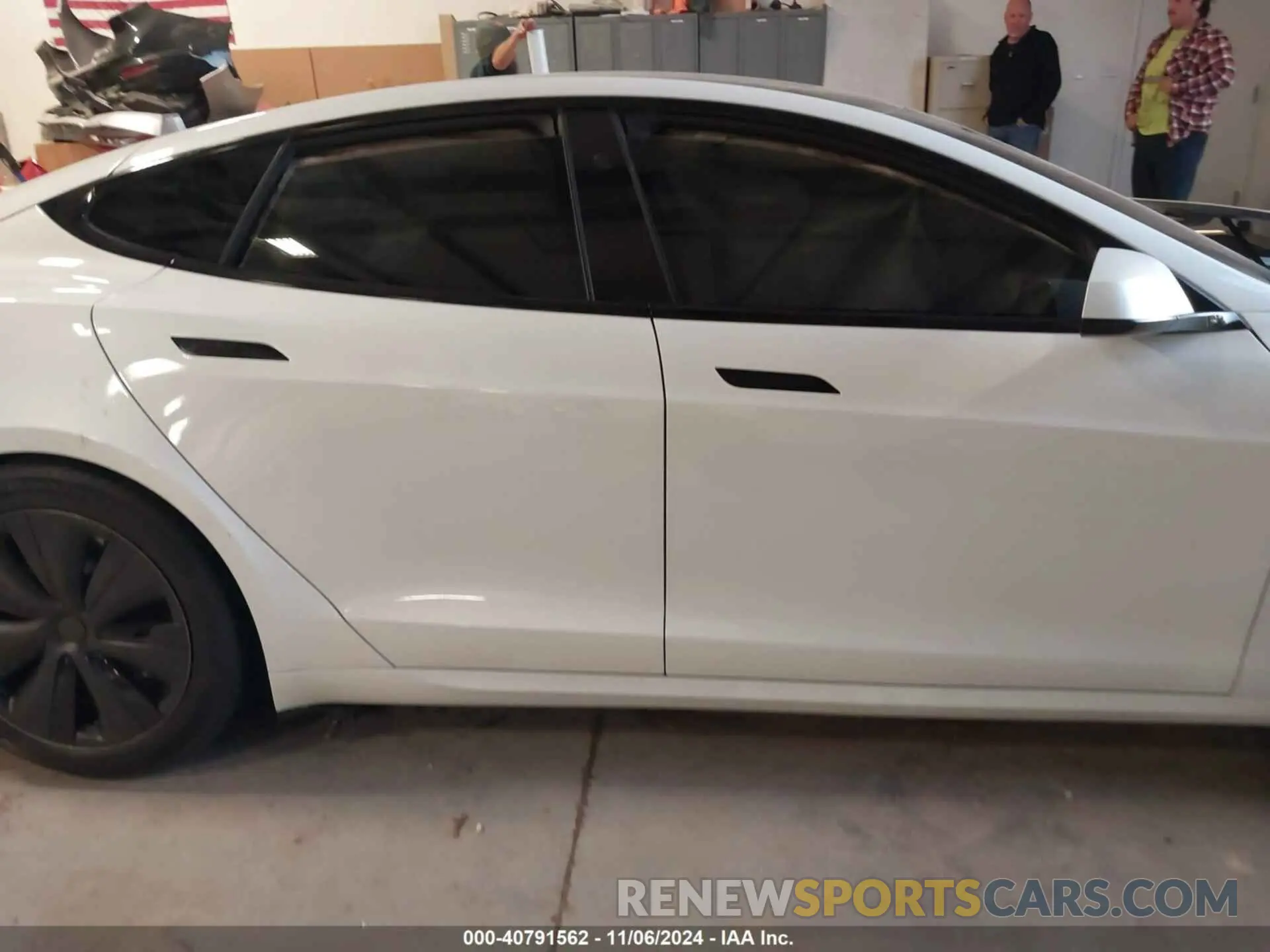 13 fotografías del automóvil dañado 5YJSA1E56NF476424 TESLA MODEL S 2022