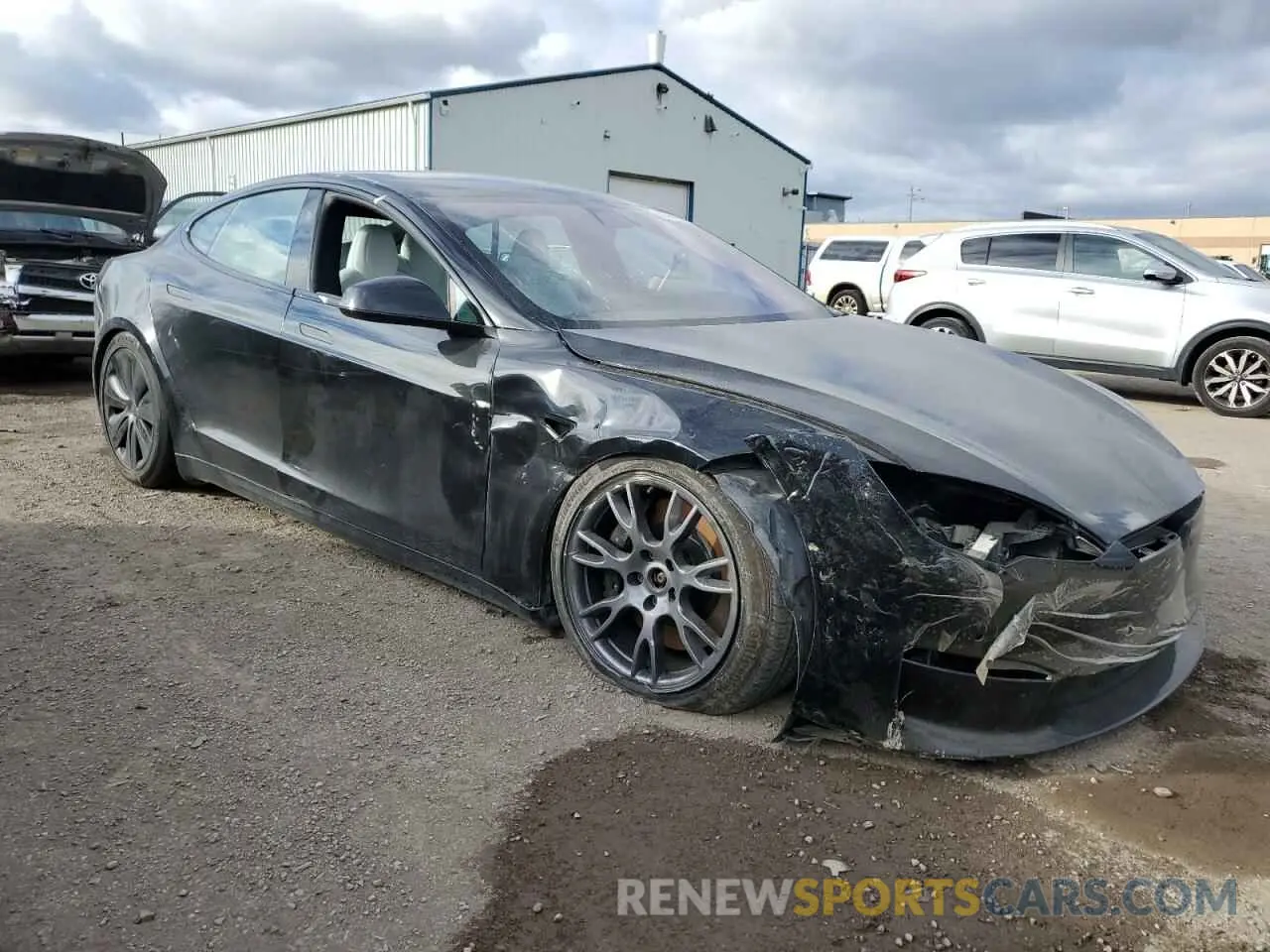 4 fotografías del automóvil dañado 5YJSA1E56NF479033 TESLA MODEL S 2022
