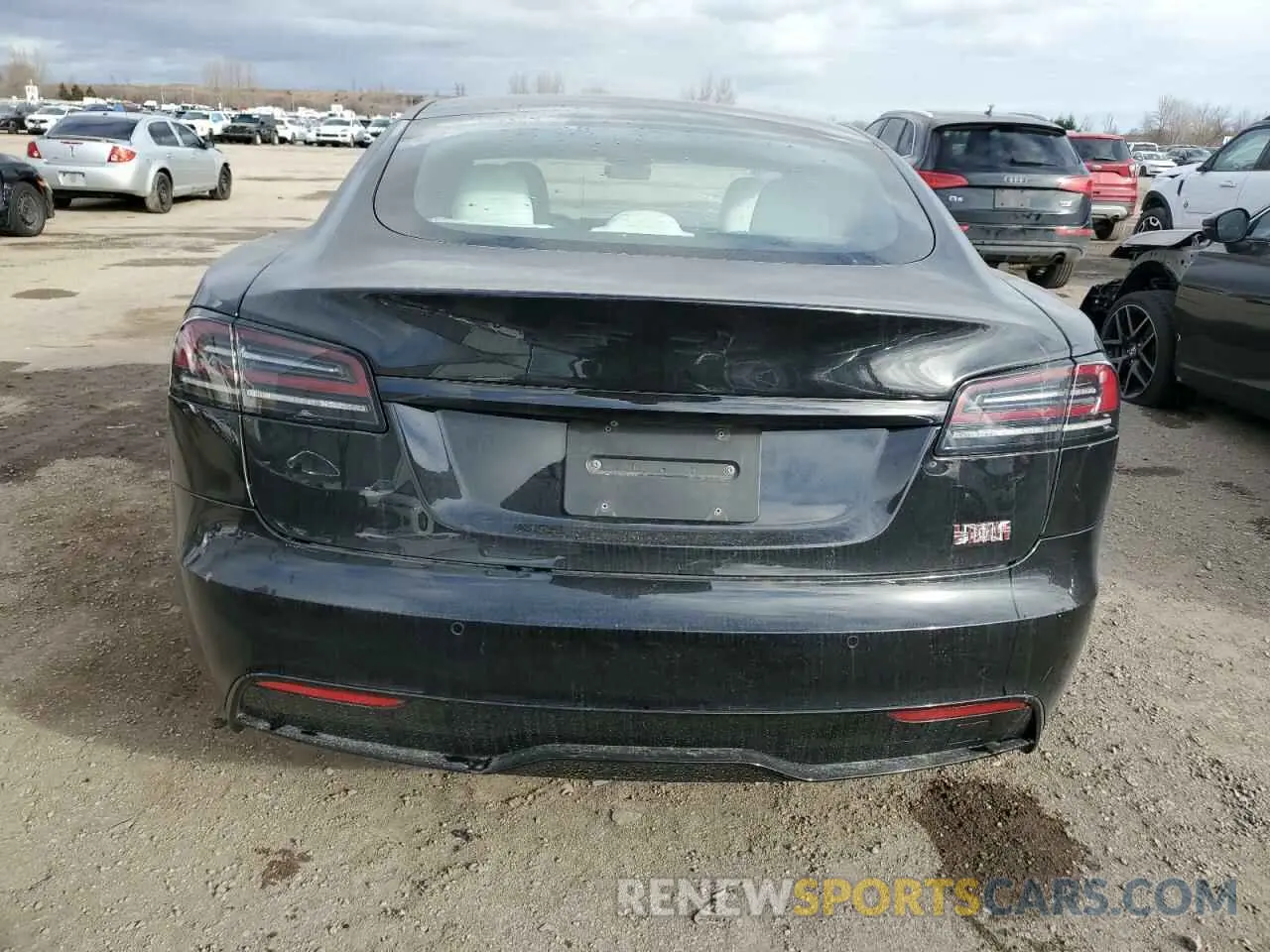 6 fotografías del automóvil dañado 5YJSA1E56NF479033 TESLA MODEL S 2022