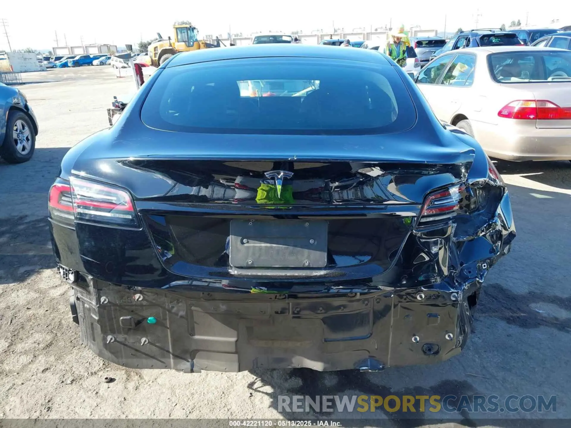 16 fotografías del automóvil dañado 5YJSA1E56NF492915 TESLA MODEL S 2022