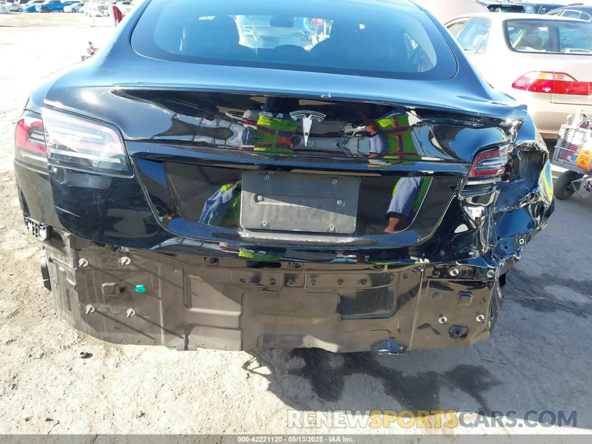 6 fotografías del automóvil dañado 5YJSA1E56NF492915 TESLA MODEL S 2022