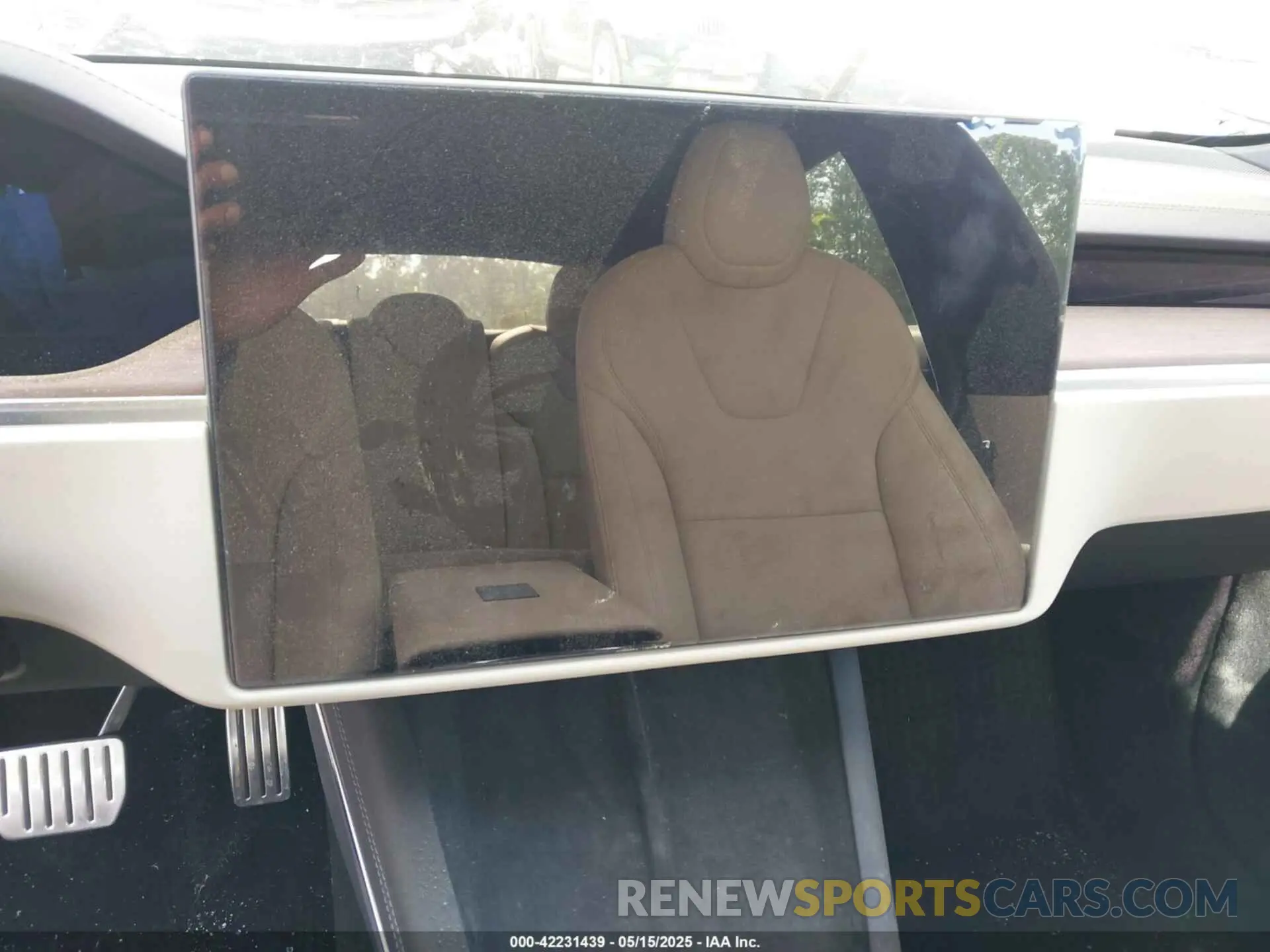 7 fotografías del automóvil dañado 5YJSA1E57NF462175 TESLA MODEL S 2022