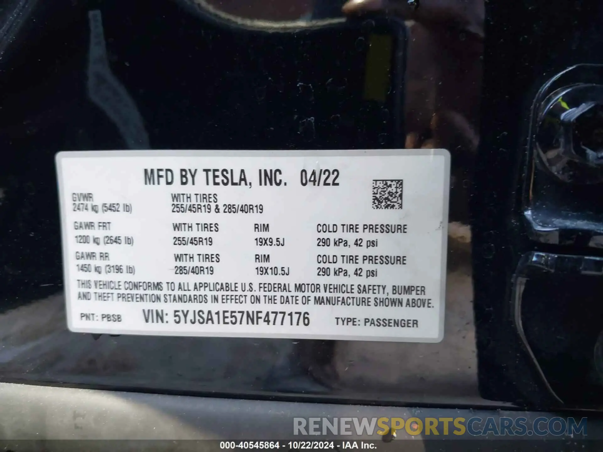 9 fotografías del automóvil dañado 5YJSA1E57NF477176 TESLA MODEL S 2022