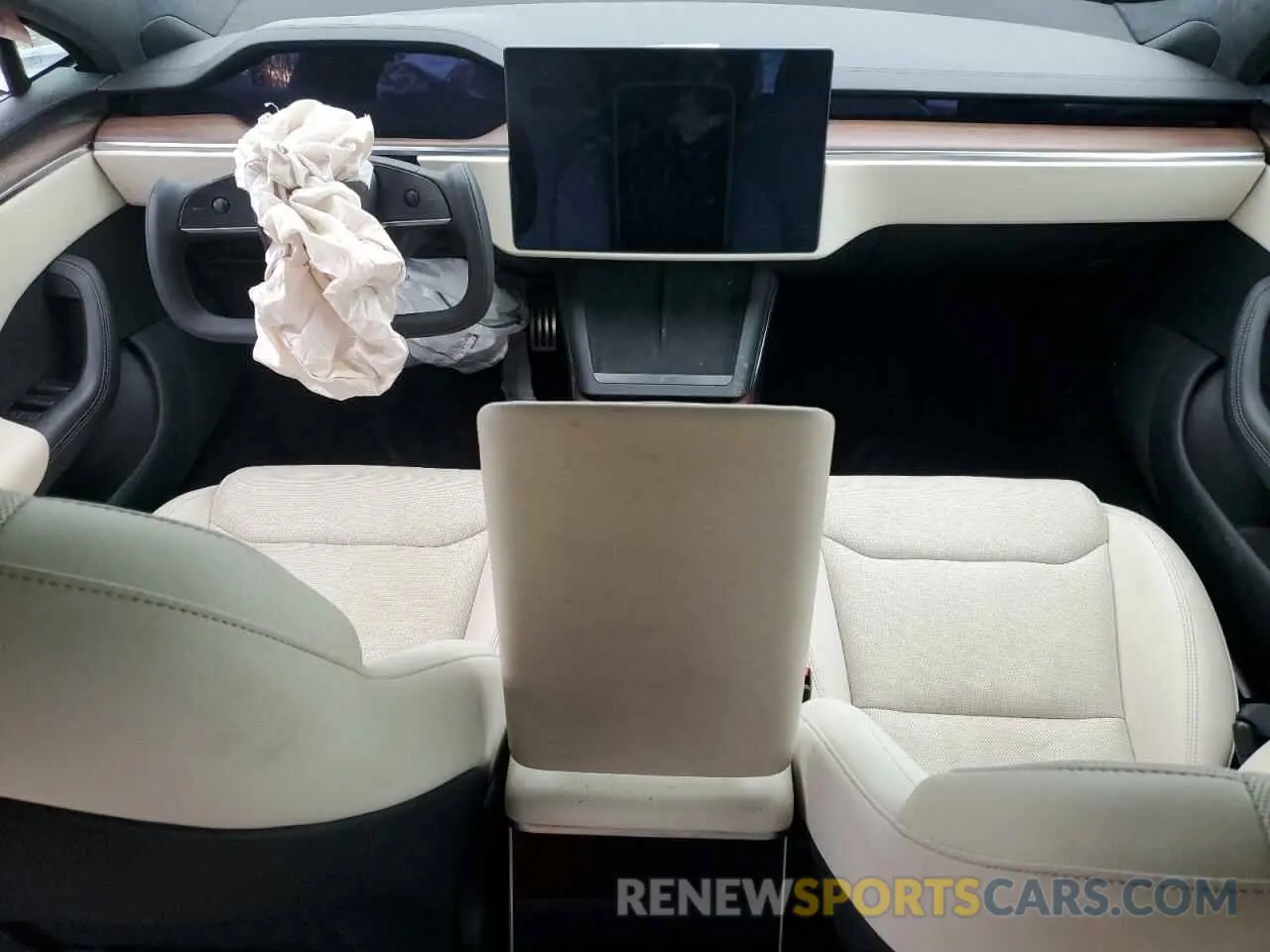 8 fotografías del automóvil dañado 5YJSA1E57NF483351 TESLA MODEL S 2022