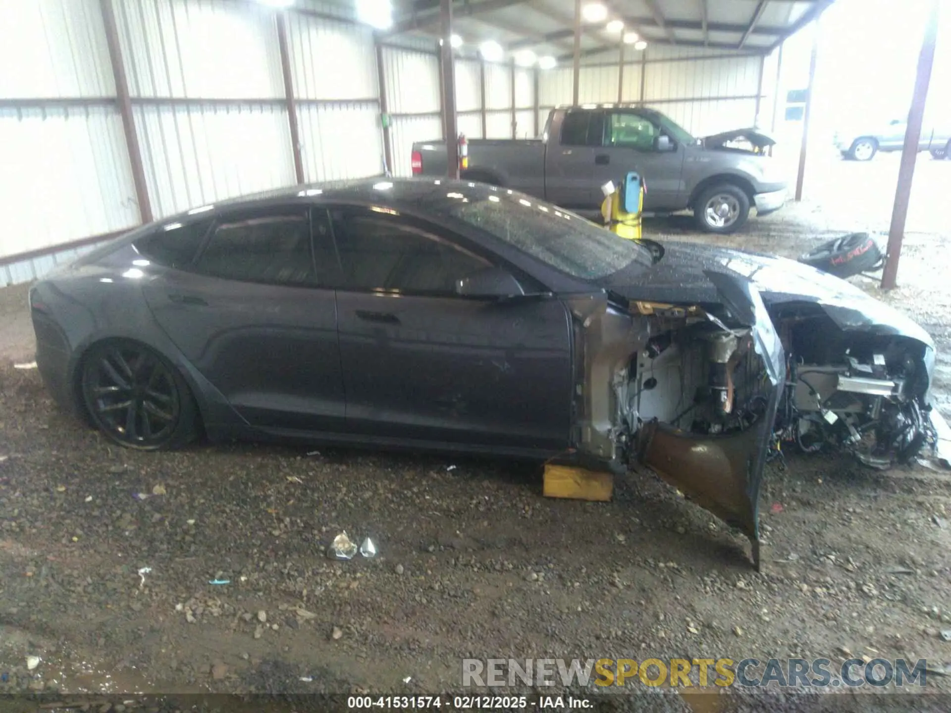 13 fotografías del automóvil dañado 5YJSA1E57NF484158 TESLA MODEL S 2022