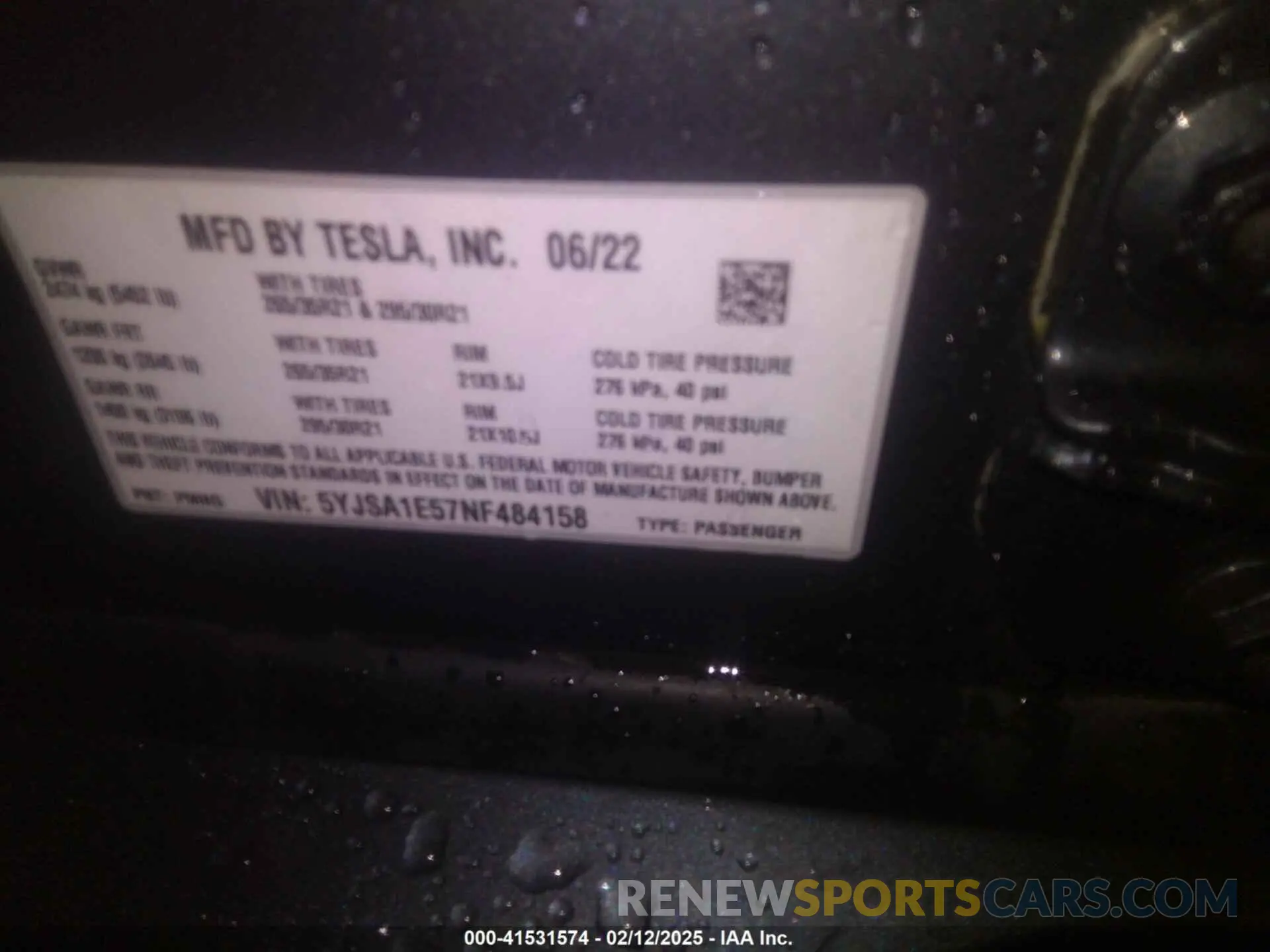 9 fotografías del automóvil dañado 5YJSA1E57NF484158 TESLA MODEL S 2022