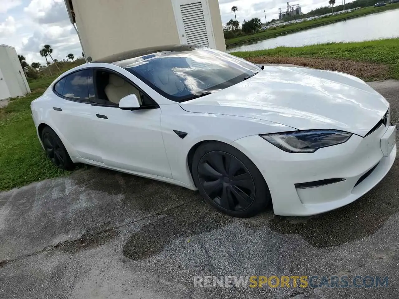4 fotografías del automóvil dañado 5YJSA1E57NF487464 TESLA MODEL S 2022
