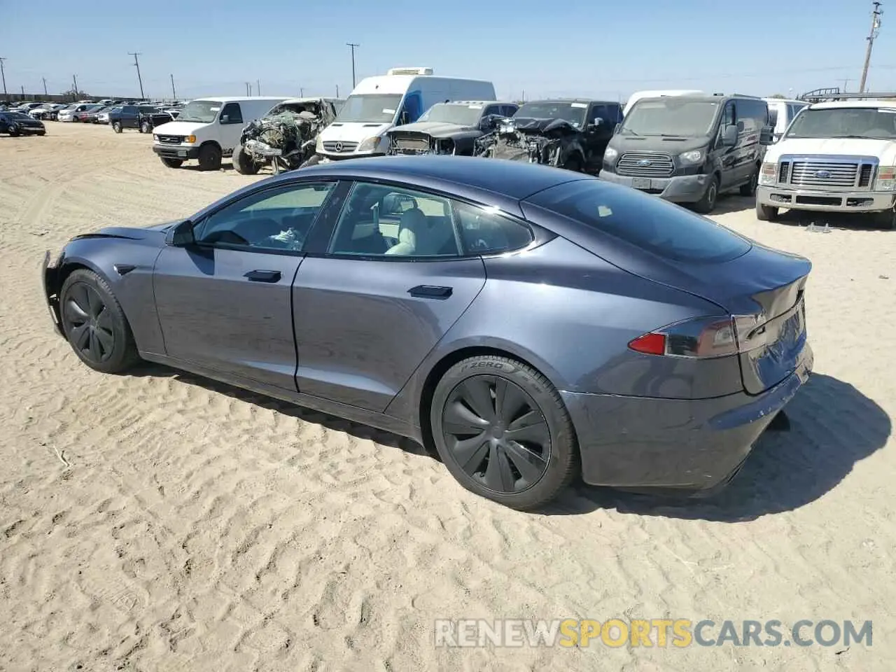 2 fotografías del automóvil dañado 5YJSA1E58NF461309 TESLA MODEL S 2022